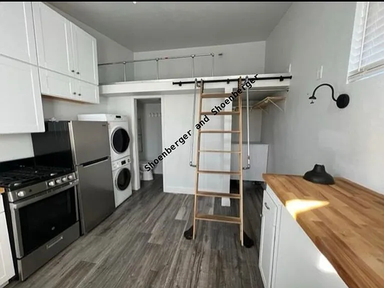 1355 Prater Way #A — Photo 7