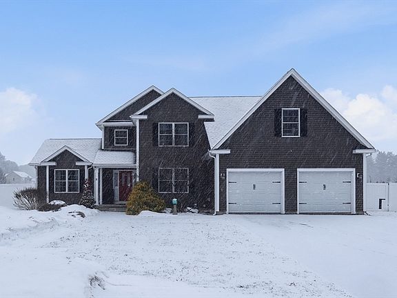 2nd image of 5 Day Lily Ln