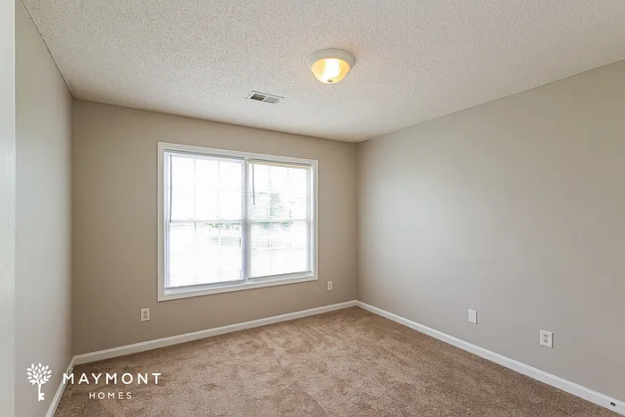 6055 Yellowood Ct — Photo 13