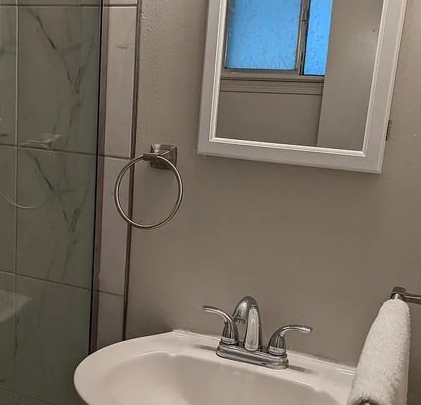 8634 Cromwell Dr — Photo 10