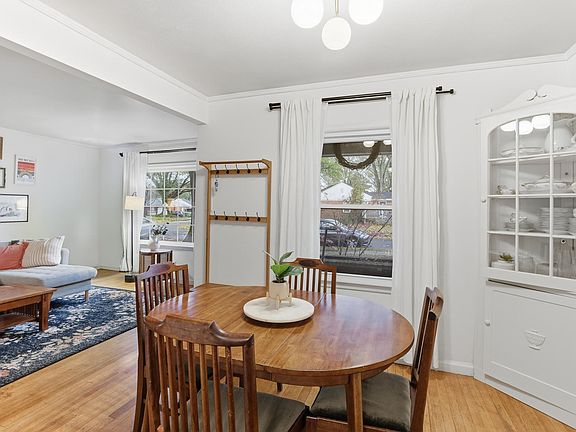 4th image of 566 Read St