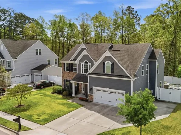 2223 Summer Breeze Rd, Chesapeake, VA 23323