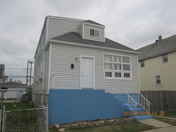2nd image of 10339 S Hoxie Ave