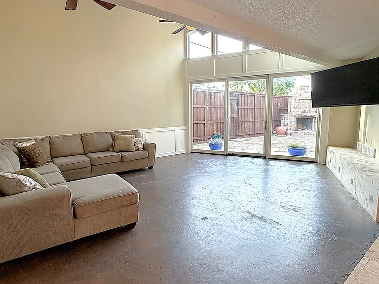 1725 Ashland Ave — Photo 8