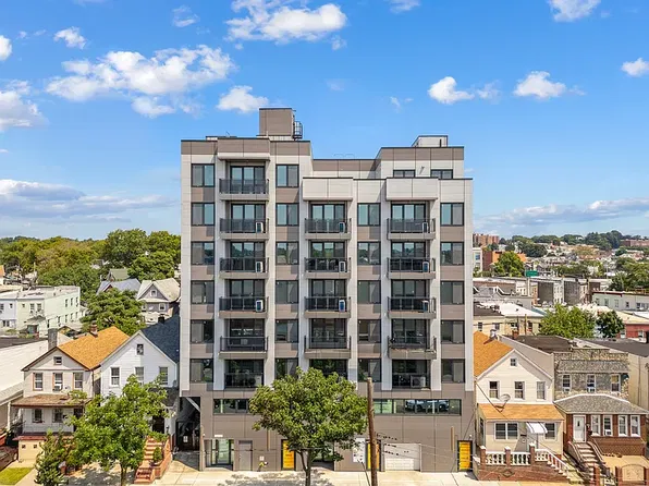 132-43 Metropolitan Ave, Richmond Hill, NY 11418