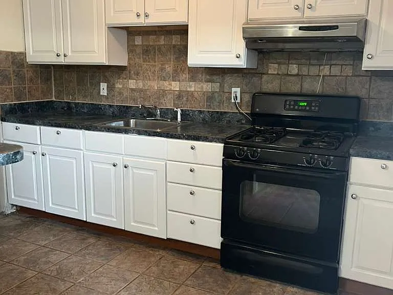 4852 Melbourne Rd — Photo 7