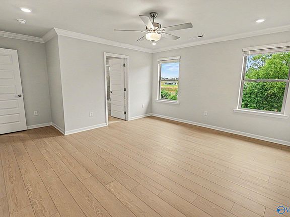 4th image of 315 Pond Spring Dr