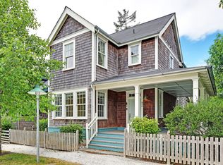 42 Seastar Ln, Pacific Beach, WA 98571
