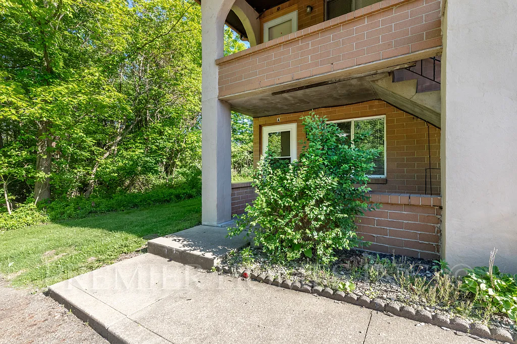 1 bed, $995 — Photo 2