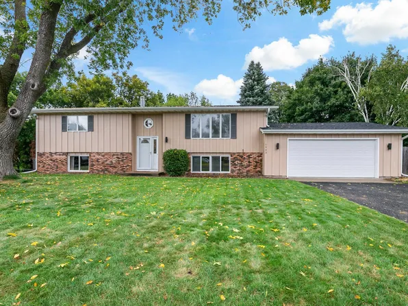 1933 Davis Ct, Shakopee, MN 55379