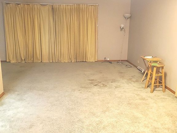 5th image of 15226 Waterman Ct