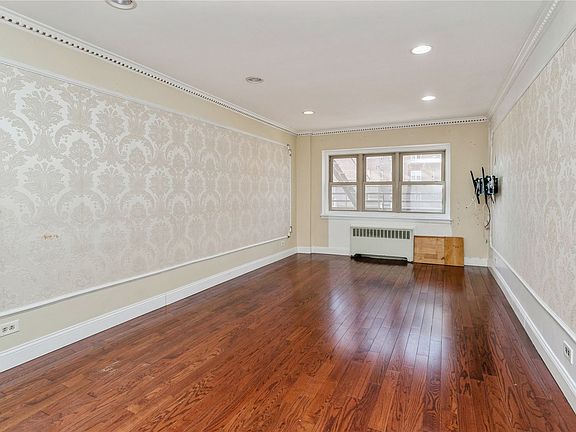 4th image of 144-75 Melbourne Ave Floor 1