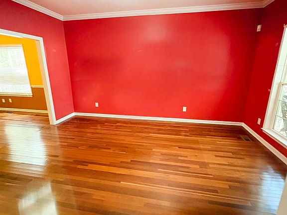 4th image of 44 Hampton Springs Ct