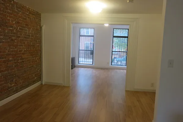 Rented by Realty Collective | media 6