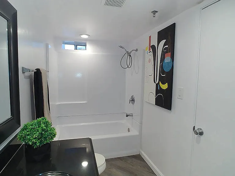 Villa De Adel Apts — Photo 42