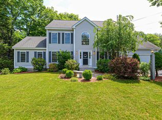 59 Quaker Ln, Dover, NH 03820