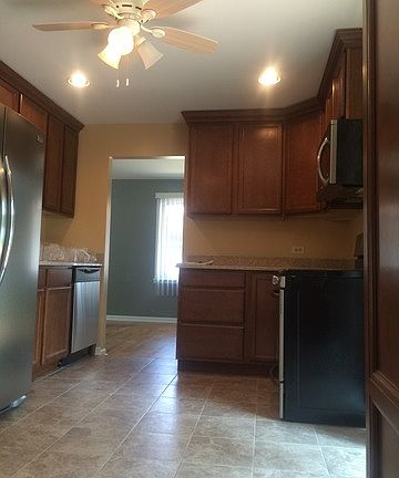 4th image of 17031 S Kimbark Ave