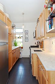 3rd image of 425 Prospect Pl APT 3C