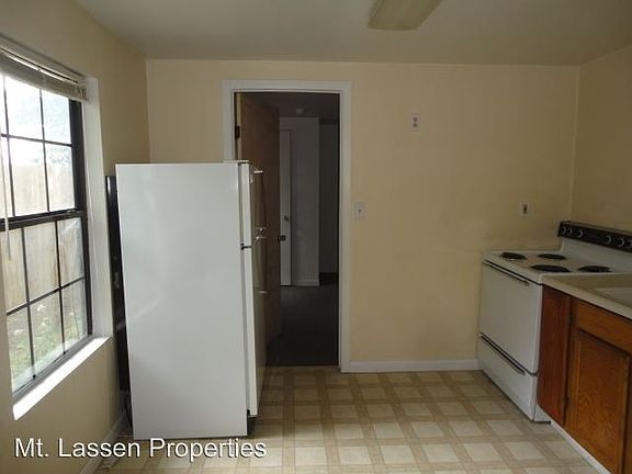 3rd image of 40 N Sacramento St