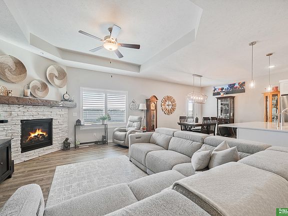 5th image of 21655 McClellan Dr