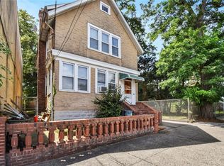 3546 E Tremont Ave, Bronx, NY 10465