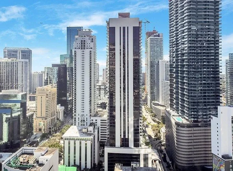 1010 Brickell Ave #1810 — Photo 30