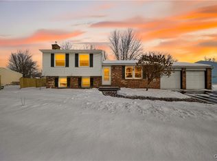 4041 Winterpark Dr, Liverpool, NY 13090