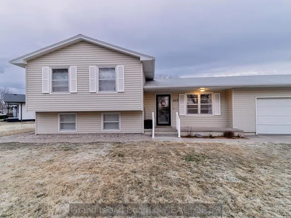 517 Johnson Dr, Grand Island, NE 68803