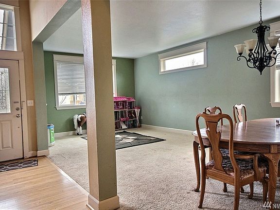 3rd image of 15303 Daffodil Street Ct E