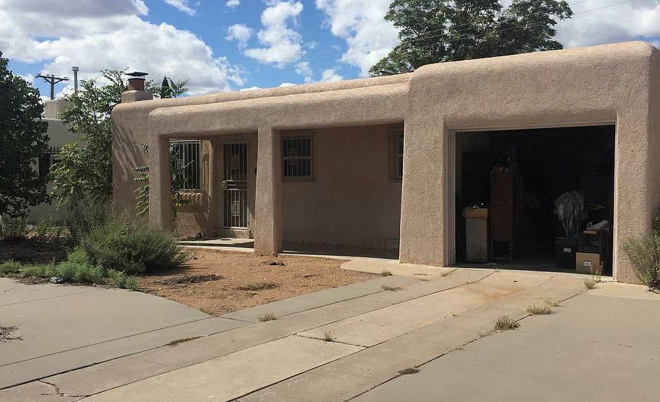 1st image of 205 Cagua Dr NE