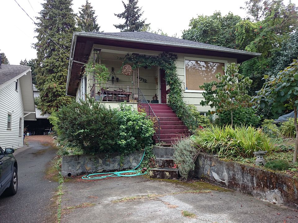 2nd image of 4712 42nd Ave S