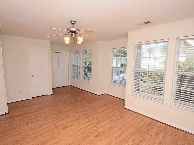 5062 Glen Canyon Dr — Photo 35