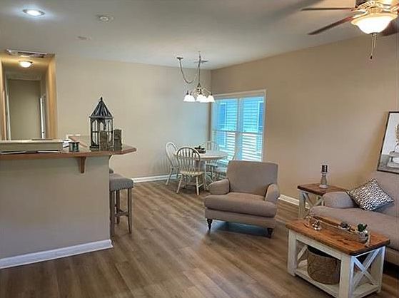 5th image of 208 Fountains Park Blvd