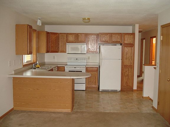 2nd image of 600 Juniper Ln NW