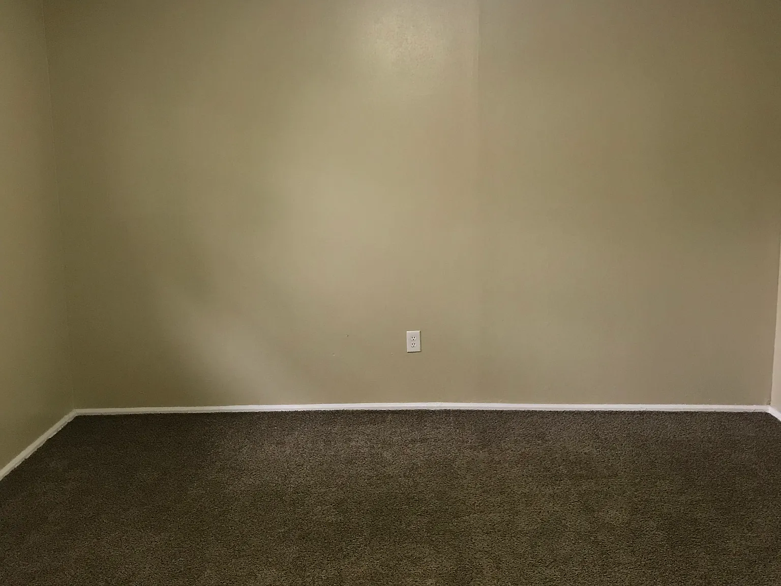 3 bed, 1348 sqft, $1,000 — Photo 4