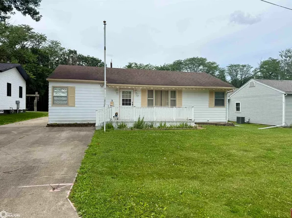 17 Asbury Cir, Ottumwa, IA 52501