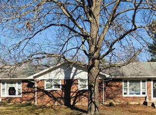 6700 Greenfield Dr, Paducah, KY 42003