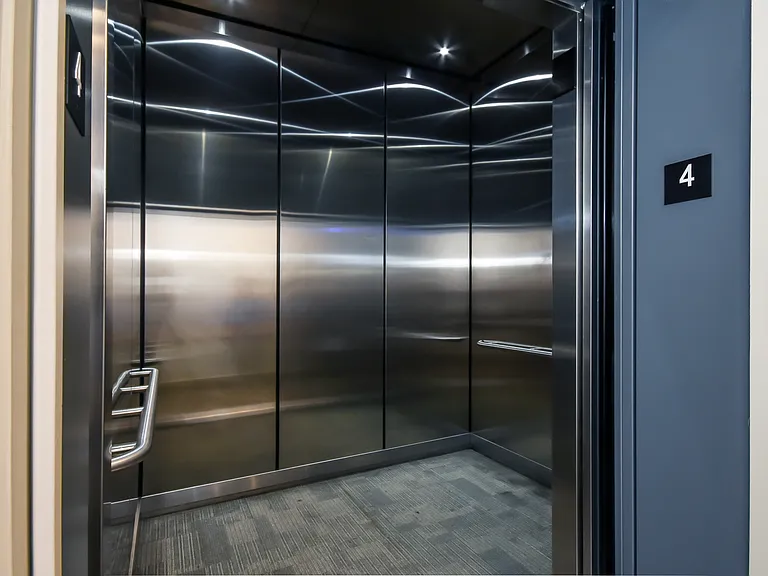 280 Brighton Luxury Apartments — Photo 8