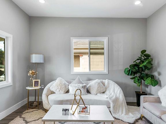 3rd image of 678 N 12th St