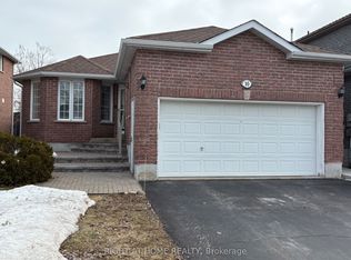 10 Stephanie Ln, Barrie, ON L4N 0V2