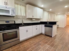 1511 W Augusta Blvd, Chicago, IL