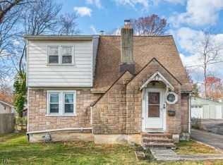 17 Madison Ave, Lake Hiawatha, NJ 07034
