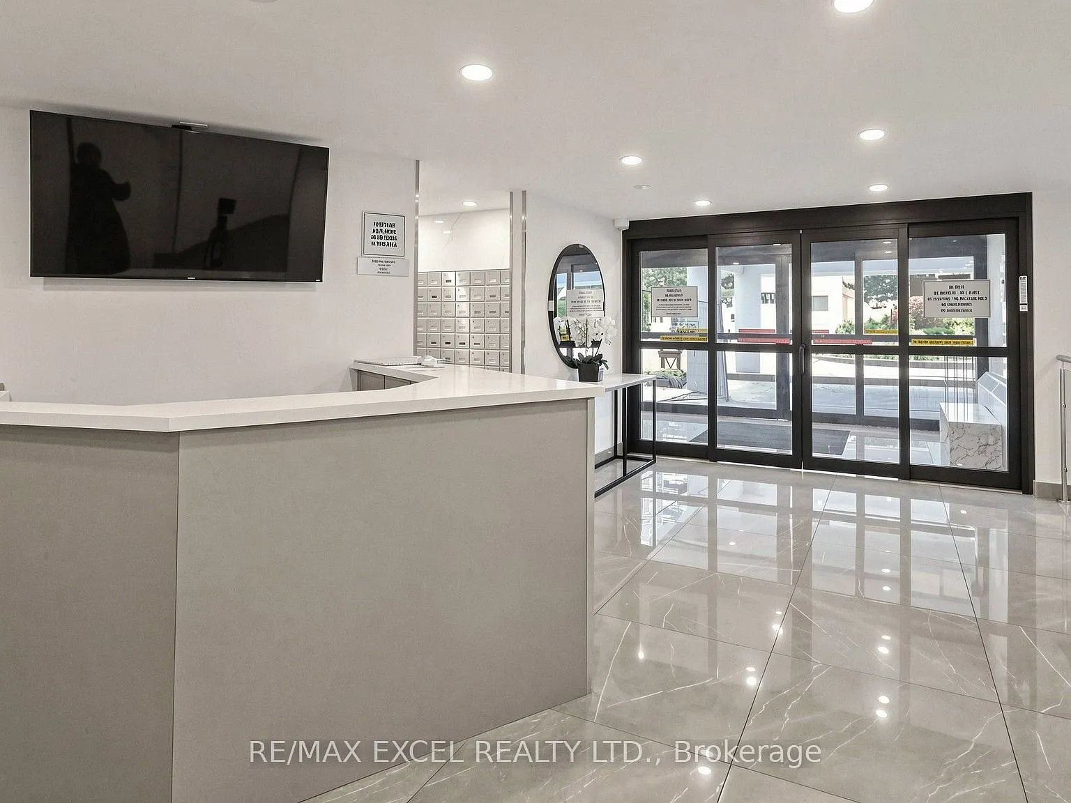 3 bed, $3,000 — Photo 4