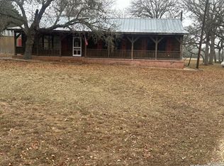 810 Flying T Ranch Rd, Bandera, TX 78003