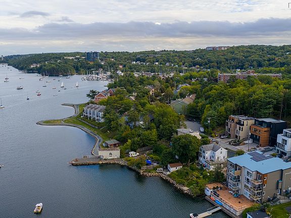 3rd image of 31 Armshore Dr