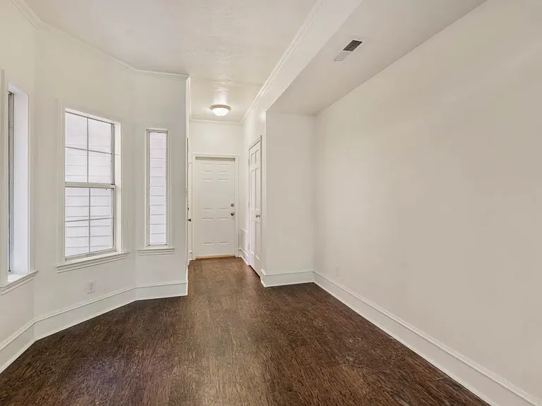 4400 Carter Creek Pkwy #306 — Photo 10