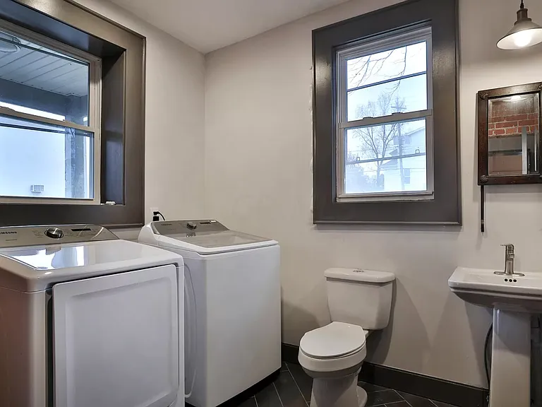 927 E Livingston Ave — Photo 25