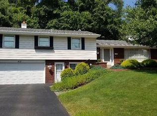 810 Brookview Dr, Greensburg, PA 15601