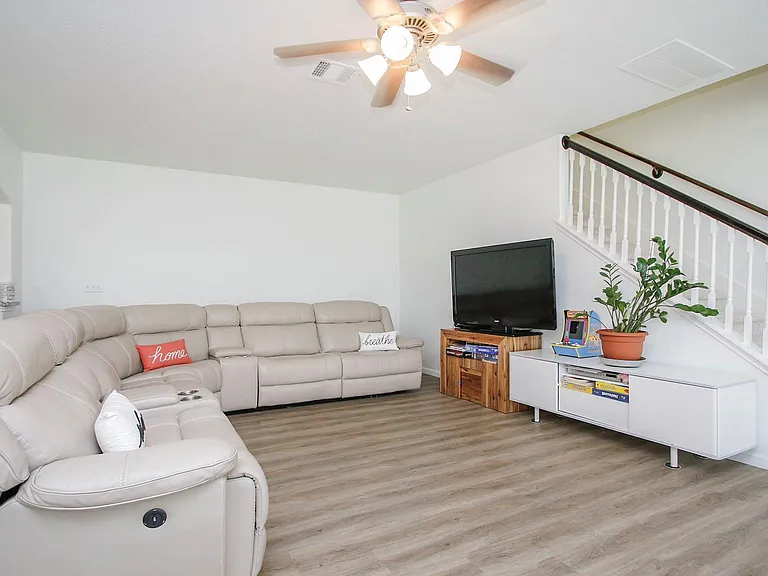 10516 Primo Pl — Photo 7