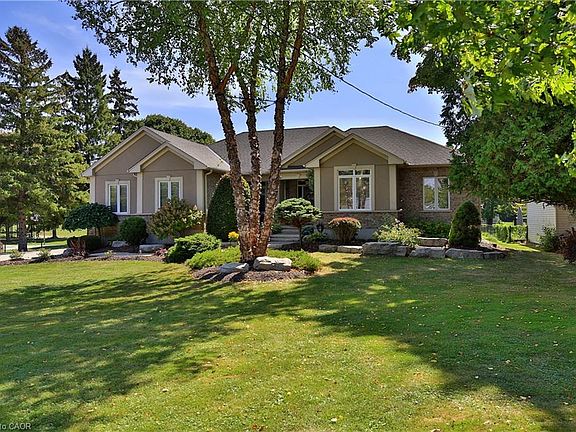 2nd image of 538 Glen Morris Rd E